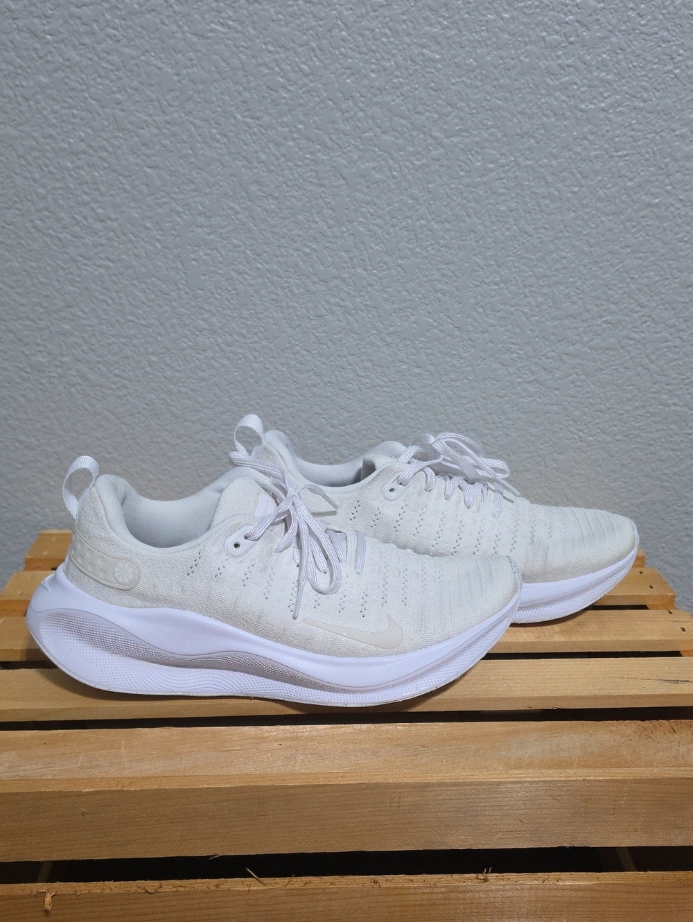 Nike Women's Off White Infinity Run 4 Sneaker